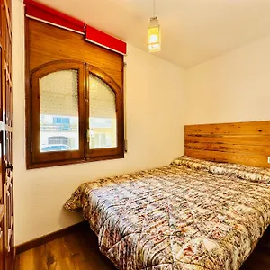 apartamento-con-vista-canal-y-amarre-port-ambar-bajo-c.catalonia-hotels.com/