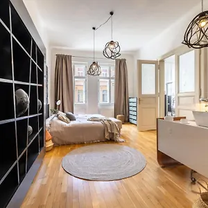 Apartment Lesser Town Melnicka By Easybnb, Prag
