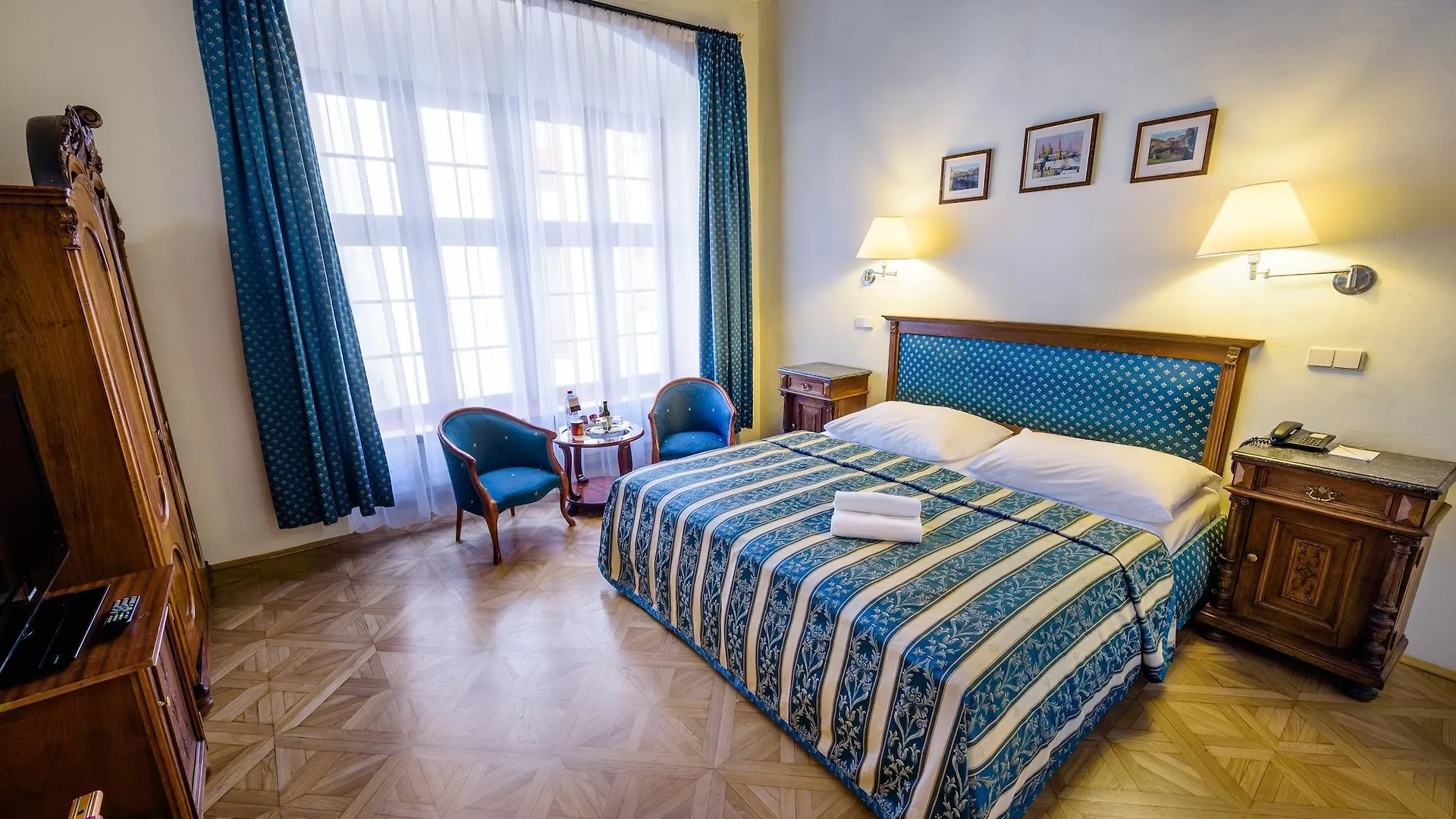 Hotel Elite براغ 4*,